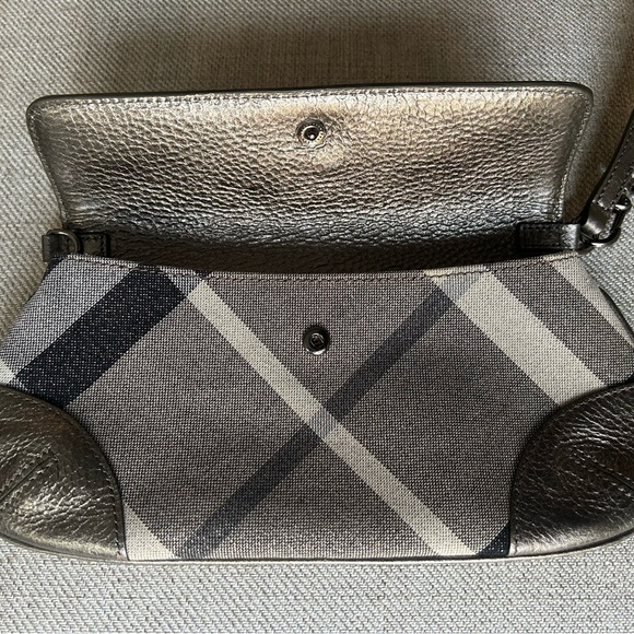 Burberry Wristlet - Picture 6 of 6